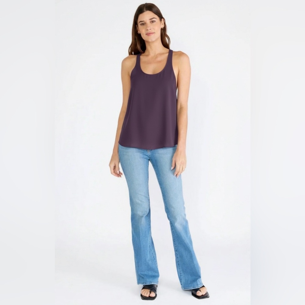 Forever 21 👗🛍purple silky razor back tank. Swipe